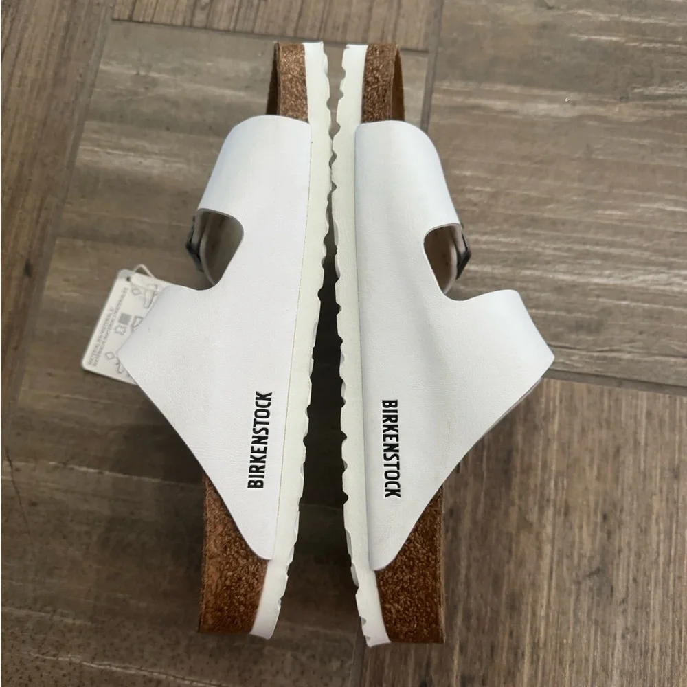 New Birkenstock Arizona sandals in white Women’s size 9 - Picture 9 of 11